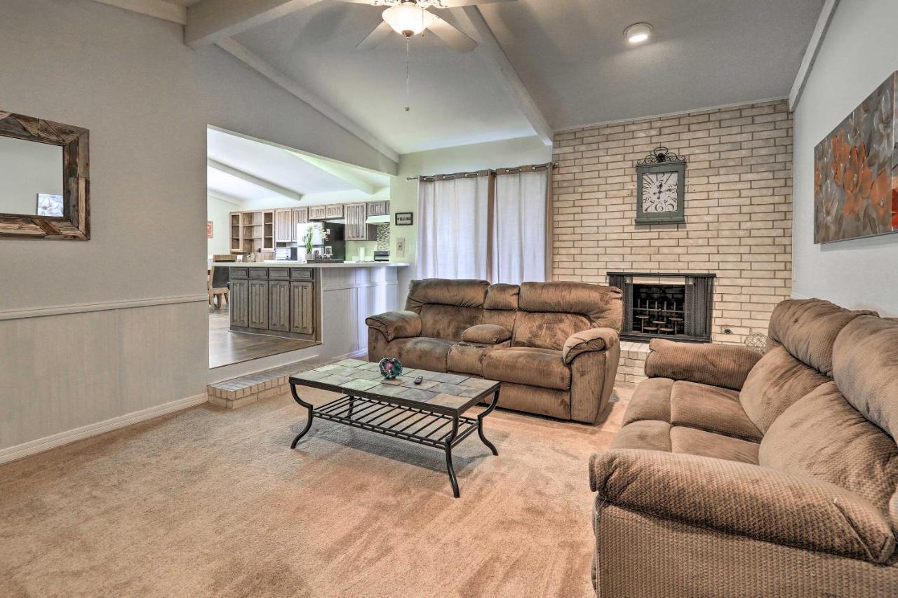 Granbury Getaway With Lake Views 2 Mi To Downtown! Luaran gambar