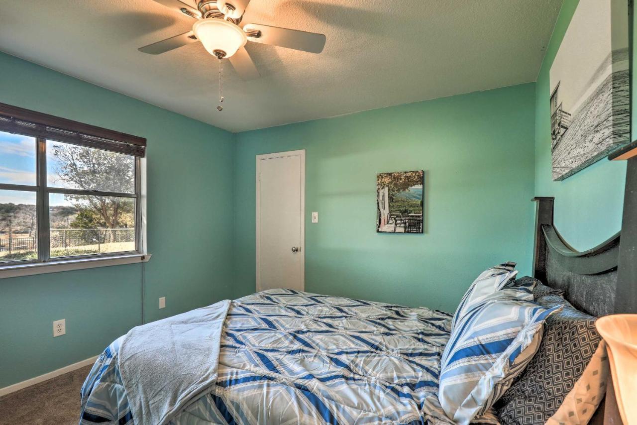 Granbury Getaway With Lake Views 2 Mi To Downtown! Luaran gambar
